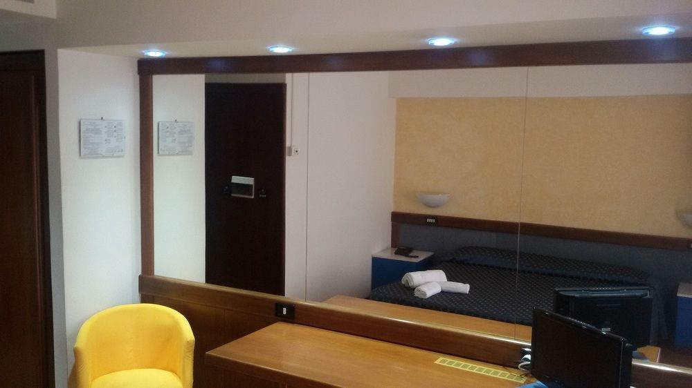 Hotel De La Ville & Centro Congressi بينيفنتو المظهر الخارجي الصورة