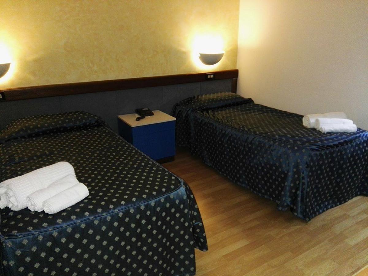 Hotel De La Ville & Centro Congressi بينيفنتو المظهر الخارجي الصورة