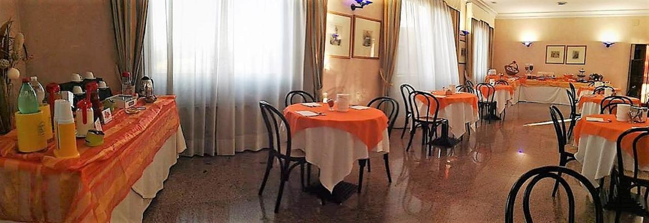 Hotel De La Ville & Centro Congressi بينيفنتو المظهر الخارجي الصورة