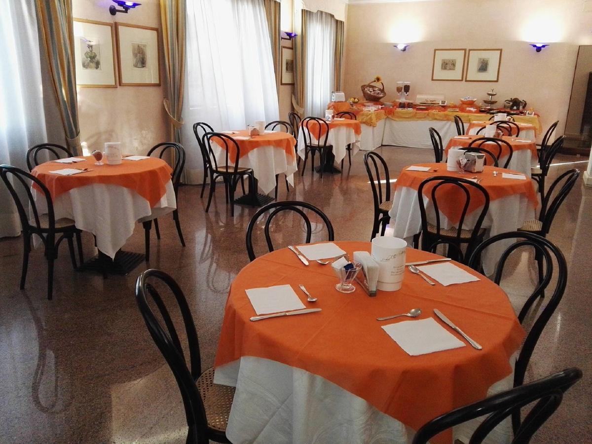 Hotel De La Ville & Centro Congressi بينيفنتو المظهر الخارجي الصورة